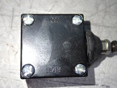 Used HONEYWELL LSZ1W Relays & Switches | HGR 24 #739084