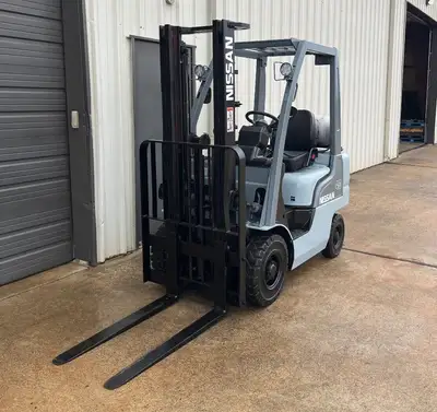 Used 2007 Nissan MP1F1A20LV Internal Combustion Forklifts: Pneumatic Tire New York US | United Lift #1446822