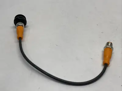 S18LGRXPQ, EVC892 | Banner S18LGRXPQ Barrel-Mount Indicator EZ-Light 10-30VDC w/ ifm EVC892 Cable - Used