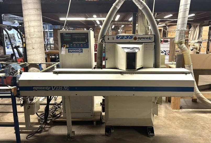 Used 2001 OMGA V235 NC US Double Miter Saws Ontario CA | MachineryMax #1384806