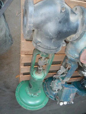 Fisher 4" 125 Class CI Flanged Control Valve