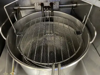 Used Broaster Used Broaster VF-3i SmartTouch 21lb Ventless Fryer with ANSUL System 120/208V 1PH Cookers / Coolers / Fryers Illinois US | Falcon Restaurant Supply #1375199
