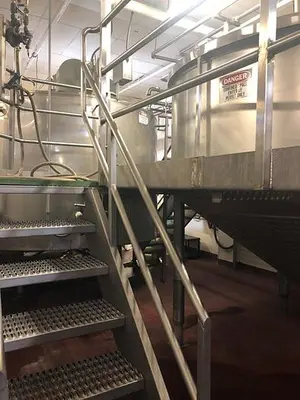 USED 1996 METALCRAFT 247