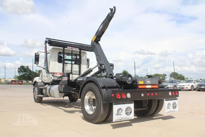 New | in-Stock 2025 MACK MD6 Hooklifts & Roll-Offs Texas US | Roll Off Truck World #1491879