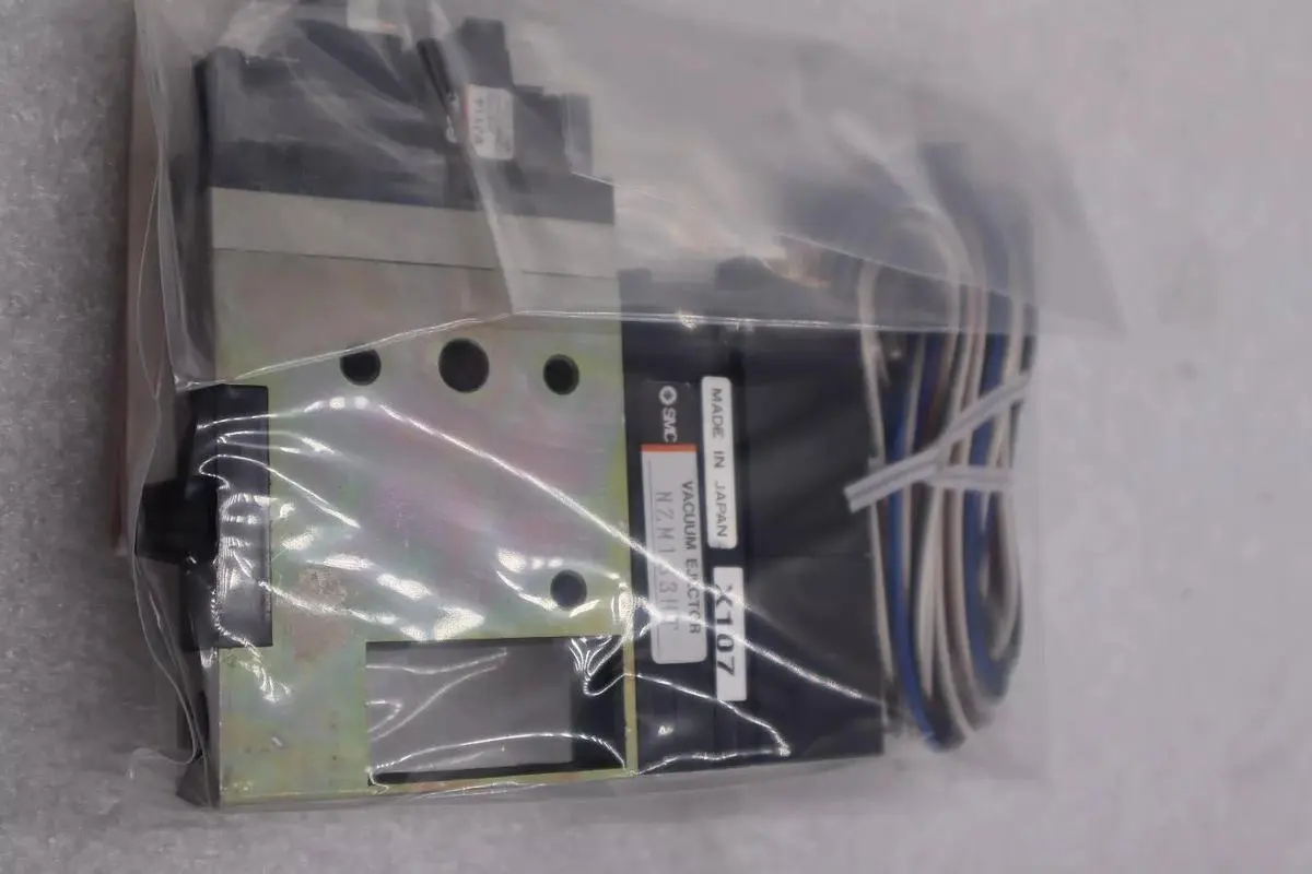 SMC NZM133HT-K5L0Z-E55CL VACUUM EJECTOR W/ VALVE AND SWITCH  #L-389-A