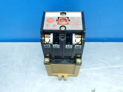 NEW ALLENBRADLEY 700PK200A1