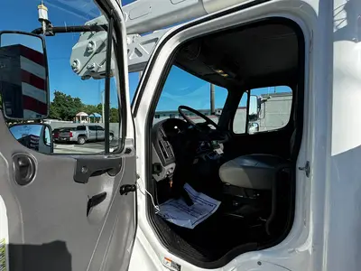 Used 2016 FREIGHTLINER M2 106 Tractors & Trailers Florida US | Truck and Van Outlet #1506256