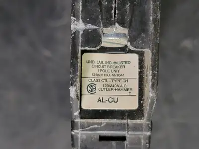 USED CUTLER-HAMMER CH130