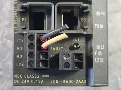 USED SIEMENS 6GK5208-0BA00-2AA3