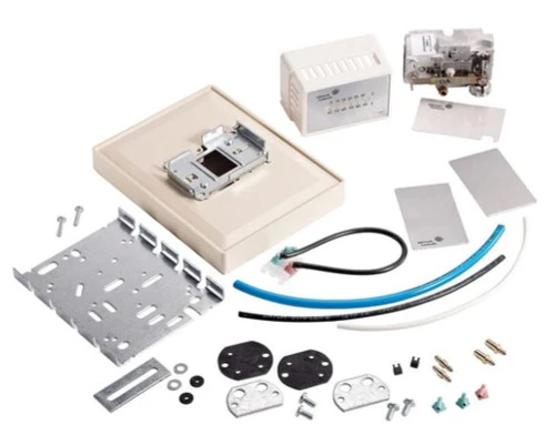Johnson Controls T-4002-301 Single Temp Direct Acting Thermostat w/ White Cover [New]