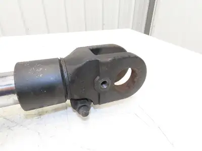 Yale 8503580 Forklift Hydraulic Tilt Cylinder Removed From ERC100HHN