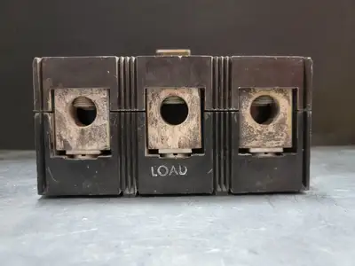 300 Amp 3 Pole Circuit Breaker