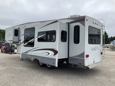 Used 2011 HEARTLAND GREYSTONE M-29RL Campers, Caravans, Motorhomes Michigan US | Miedema Asset Management Group #1384742