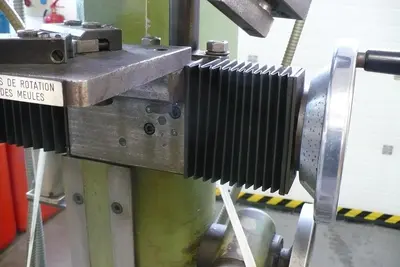Used 1979 HENNINGER ZS100 Center Hole Grinders CZ | Amaron s.r.o. #1056632