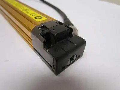 Omron STI F3SJ-A0245P20-D Safety Light Curtain Receiver Type 4 ESPE 24VDC