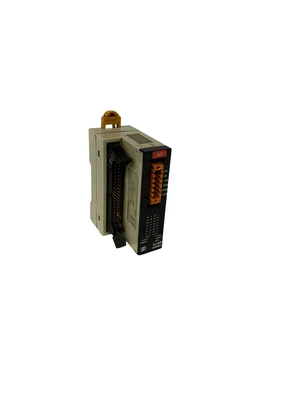 USED OMRON SRT2-ID32ML