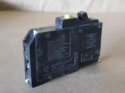 USED SQUARE D QOB115