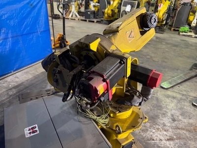 FANUC ArcMate 100i 6 Axis Robots | K.B. Industries LLC (10)