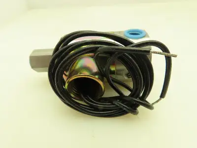 Honeywell Skinner V5D25110 Solenoid Valve 3-Way NC 120V 150PSI 1/4NPT Adjustable