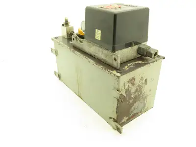 SKF MKU12-BW6-Type Lubrication Pump Machine Oiler 6L Tank ~0.1 L/Min 200V