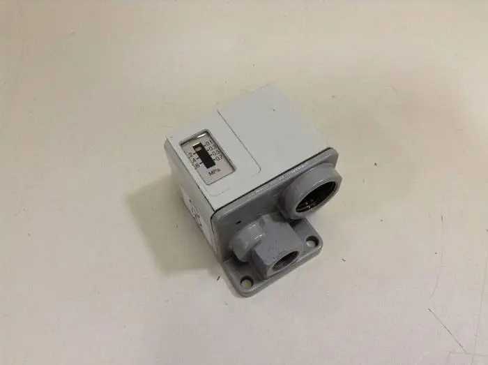 Used SMC IS3000-02L5 Relays & Switches Michigan US | Ideal Machinery #701096