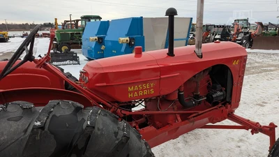 USED 1952 MASSEY-HARRIS 44GR