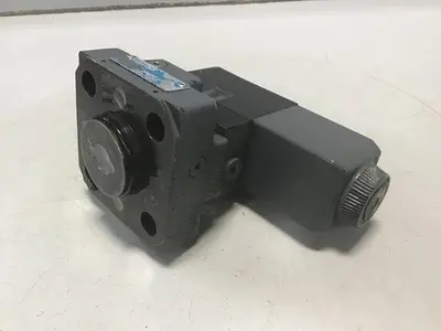 USED VICKERS DG4V-3-2A-M-U-HL7-60