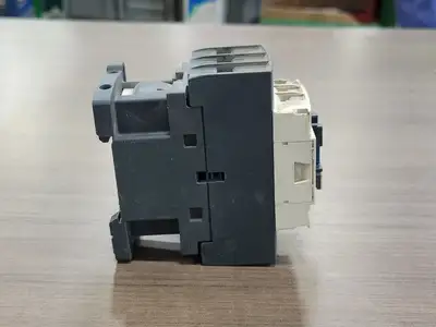USED SCHNEIDER ELECTRIC LC1D25G7