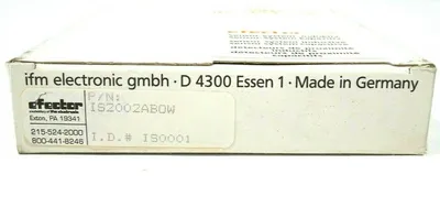 NEW EFECTOR IS2002ABOW PHOTOELECTRIC SENSOR IS0001