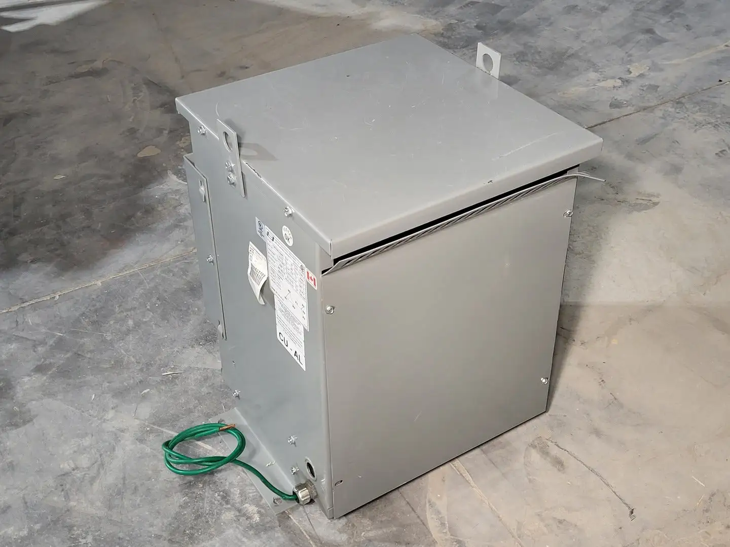 Used BEAVER TVR10S-Q34C Transformers British Columbia CA | Lenmark #1426846
