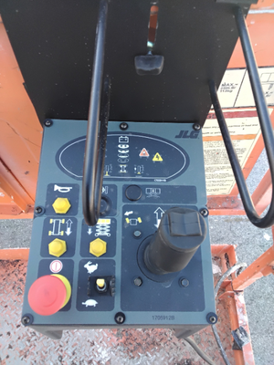 USED 2016 JLG 4069LE