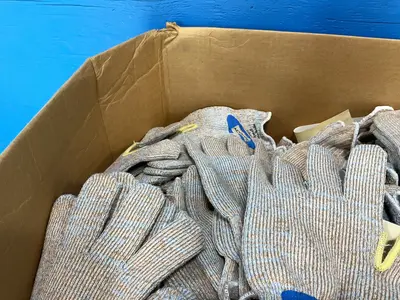 A Sell Gloves