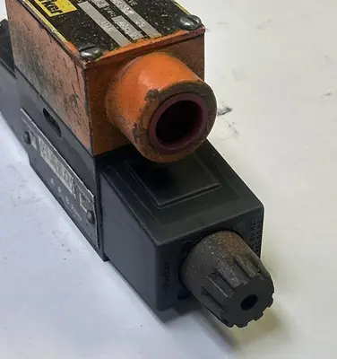 Used PARKER D1VWS0Y59 Pump & Valve Parts Ohio US | Surplus Asset Holdings #1241620