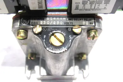 NEW GENERAL ELECTRIC CR2820B214AA42 PNEUMATIC TIME DELAY