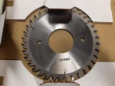 NEW ULTIMA CARBIDE TIPPED SAW BLADES