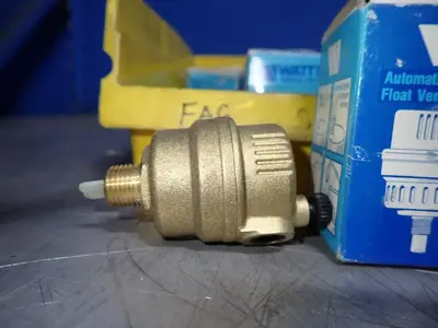 USED WATTS REGULATOR FV4M1