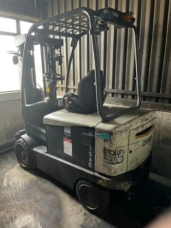 Used 2011 CROWN USA  EQUIPMENT SC5240-40TT190;  FC4520-55TT188;  RR5795S-45TT400 Material Handling (misc) Florida US | ESCOBAR TRADING, INC. #202977