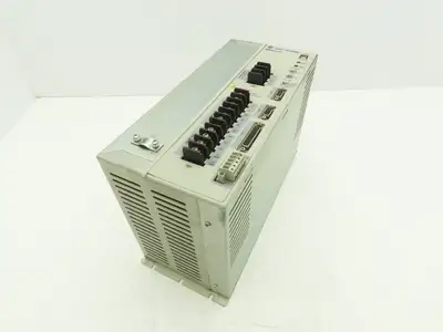 Allen Bradley 2098-DSD-HV100X-DN Ultra 3000 Servo Drive 3Ph Series B FW. V1.53