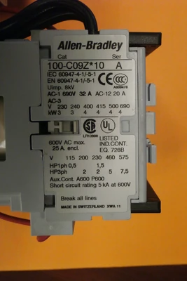 USED Siemens 140M-C2E-A25 SER B +  (2) 100-C09Z*10 SER A + A02