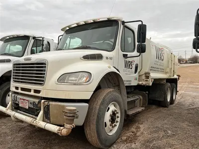 USED 2019 Freightliner M2 106 WT
