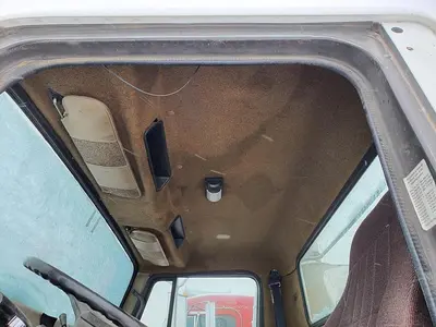 USED 1994 INTERNATIONAL 8200