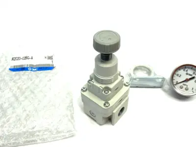 New | in-Stock SMC Precision Pressure Regulator 1/4" NPT w/ Gauge & Bracket Air Pressure Regulators Michigan US | Maverick Industrial Sales #1421830