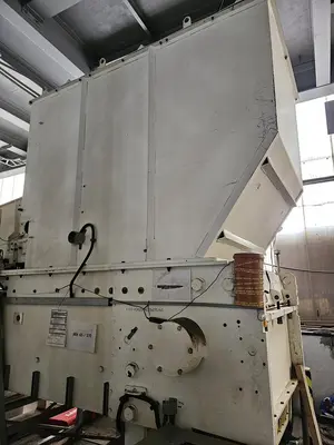 USED HOSOKAWA TWO-STAGE PLASTIC SHREDDING AND GRANULATION SYSTEM