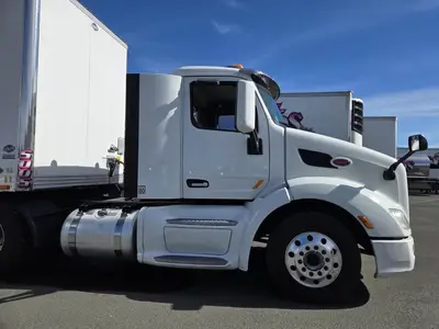 USED 2018 PETERBILT 579