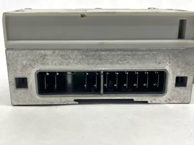 Used Festo Pneumatic Valve Terminal End Plate 533372 Parts (Hydraulics and Pneumatics) Michigan US | Maverick Industrial Sales #1410802
