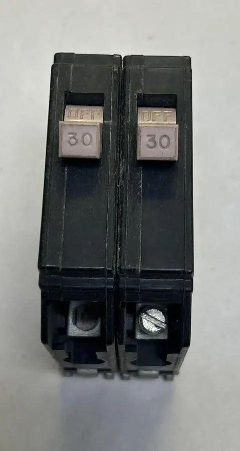 USED CUTLER-HAMMER CH230