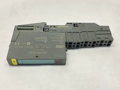 6ES7132-4BD01-0AA0 | Siemens  Digital Electronic Module w/ 6ES7193-4CA50-0AA0 - Used