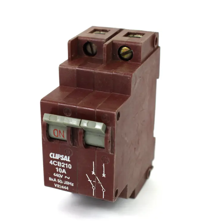 Used _UNKNOWN_ 4CB210 Circuit Breakers Kentucky US | Industrial Parts R Us Inc. #355367