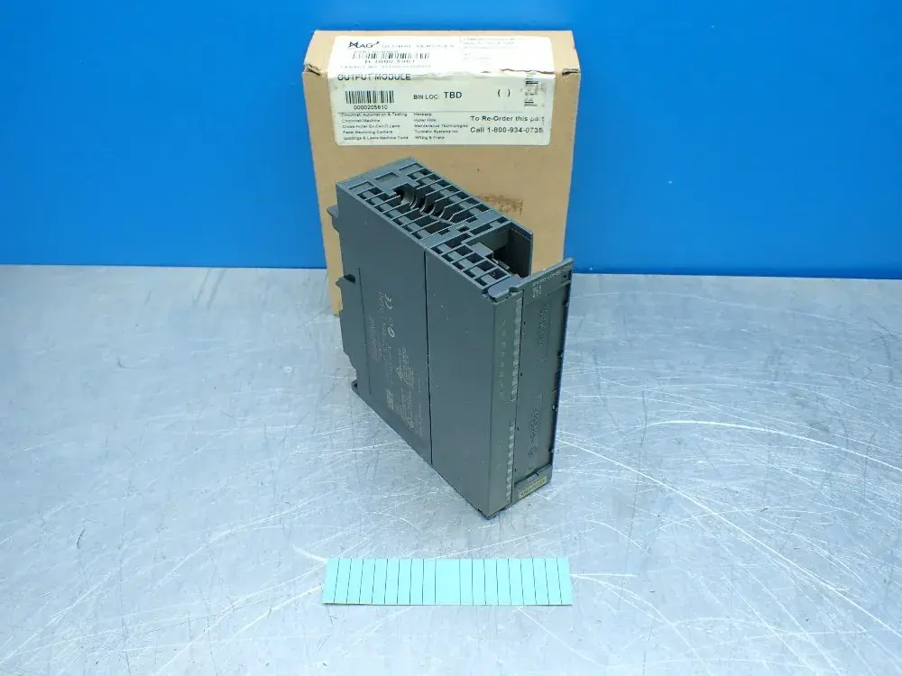 NEW SIEMENS 6ES7 3221BH010AA0