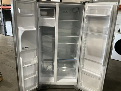 USED FRIGIDAIRE FRSS2623ASN